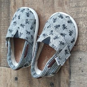 Toms Bimini Chambray Skulls Gray sz 4 Toddler
